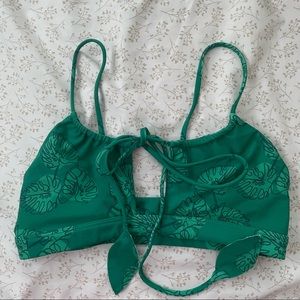 TRADED Benoa Ari Monstera top